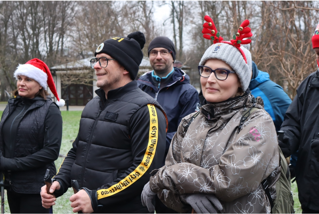 Mikołajkowy Marsz Nordic Walking