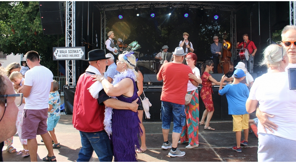 Retro Wejherowo - Potańcówka Miejska na placu Wejhera