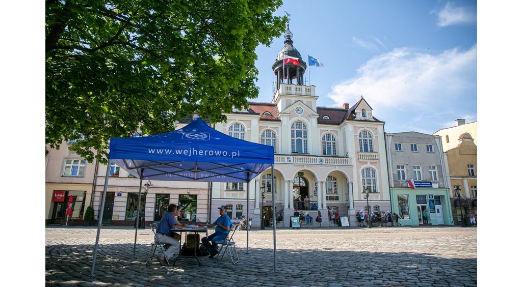 Uchwała antysmogowa – mobilny punkt informacyjny na wejherowskim rynku 