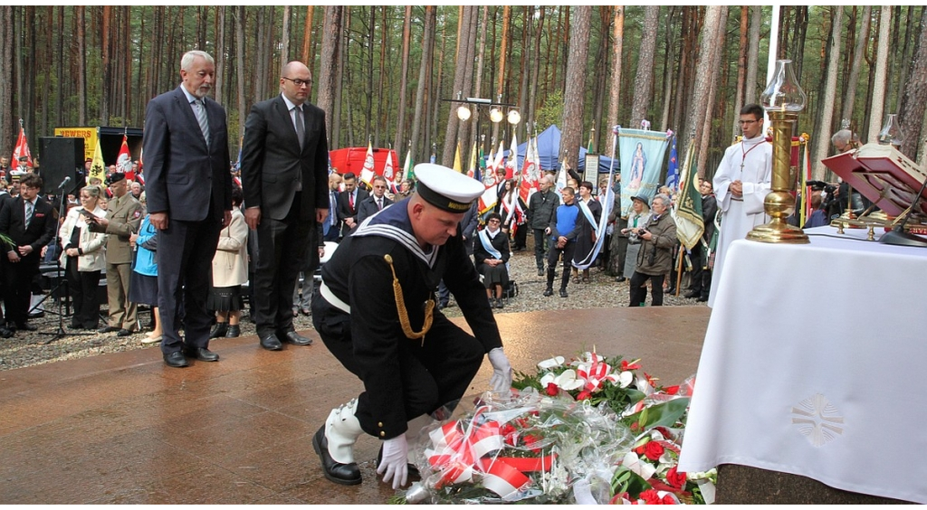 Hołd ofiarom zbrodni piaśnickiej