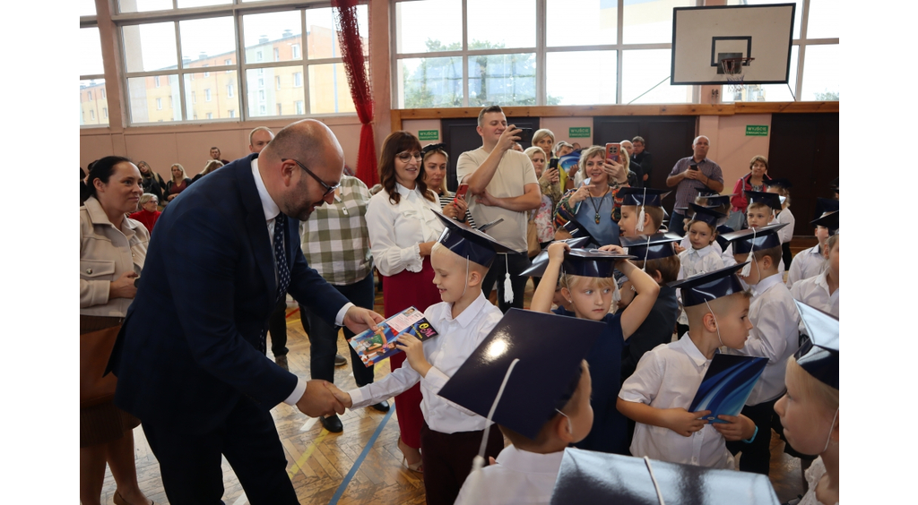 Pierwszoklasiści z „jedenastki” złożyli ślubowanie 