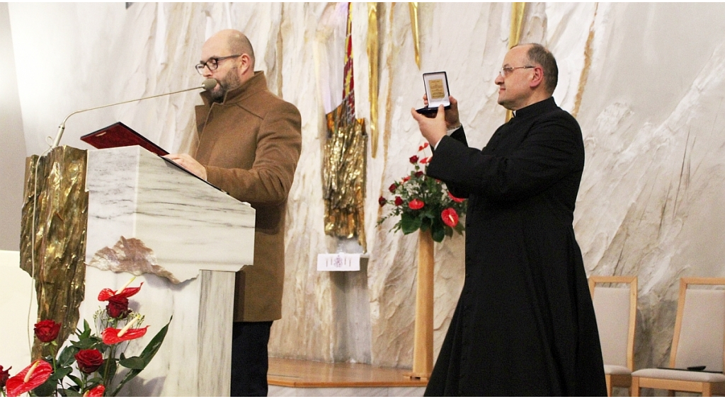 Medal Róży dla Parafii pw. NMP Królowej Polski