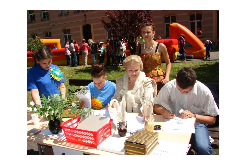 Szkolny Pikinik Naukowy w OSW nr 2 dla Niesłyszących - 28.05.2012