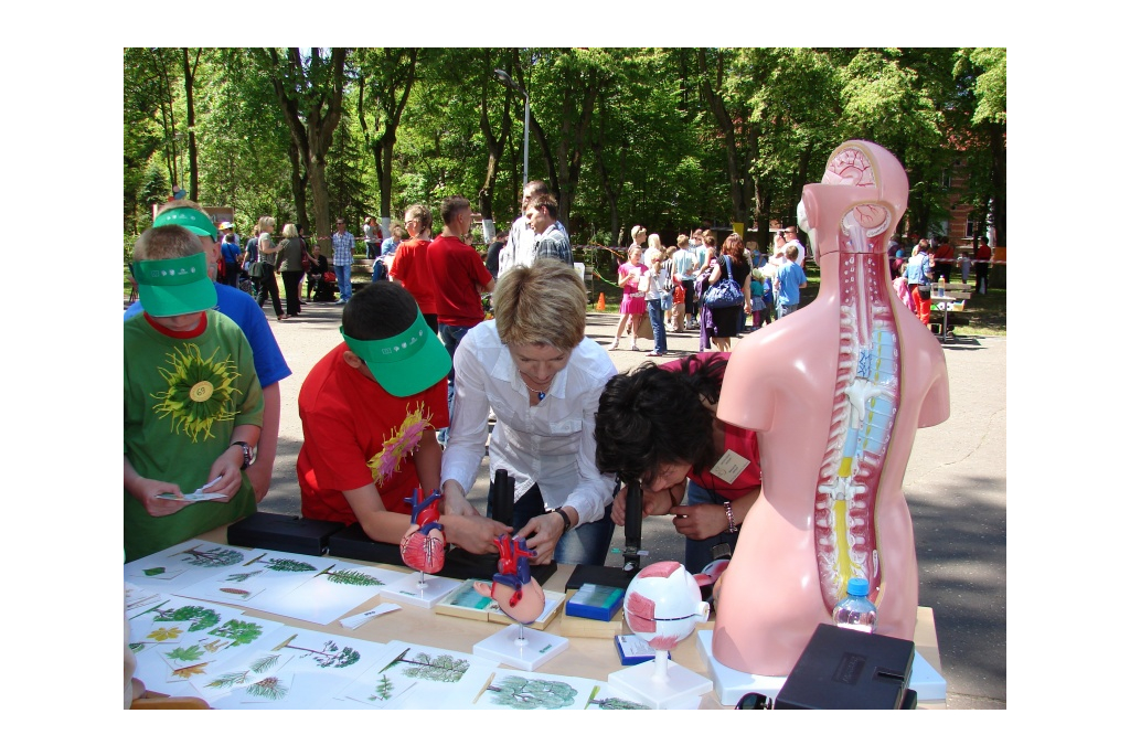 Szkolny Pikinik Naukowy w OSW nr 2 dla Niesłyszących - 28.05.2012