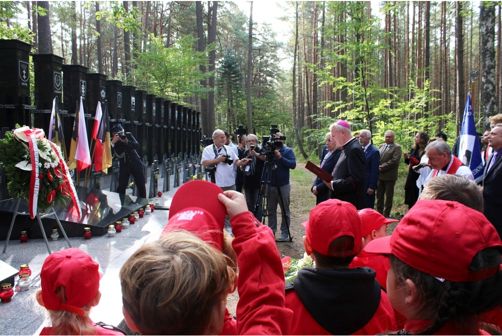 Doroczna uroczystość przy Kaplicy Piaśnickiej