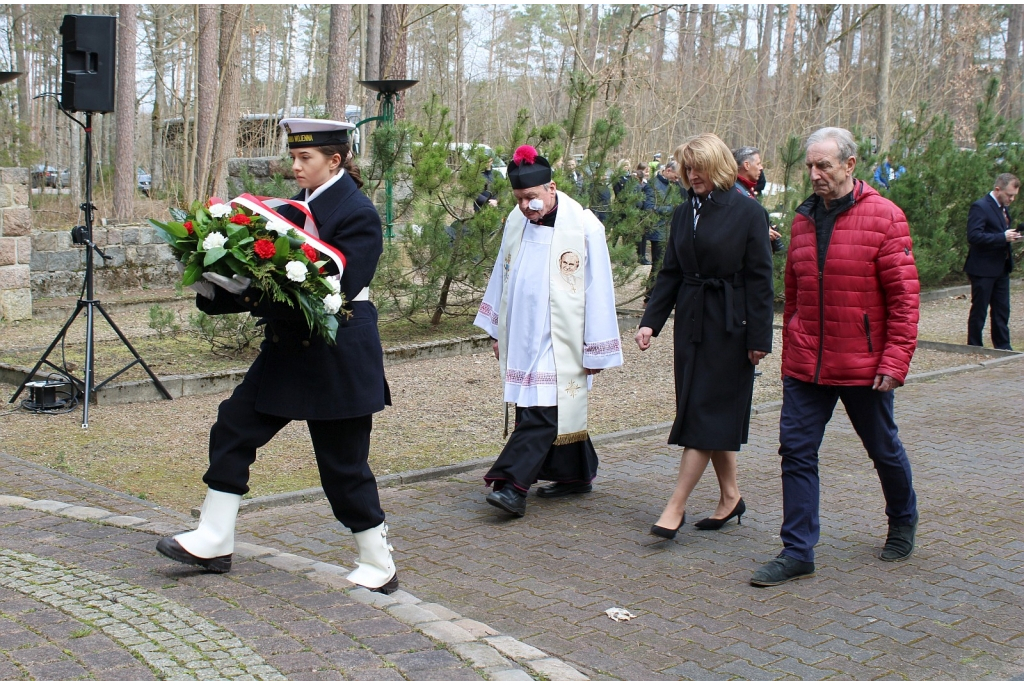 Uroczystość przy Pomniku Piaśnickim