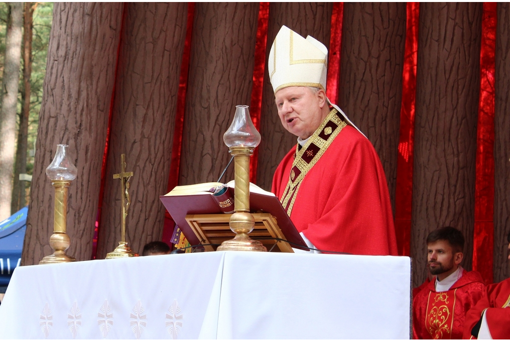 Doroczna uroczystość przy Kaplicy Piaśnickiej