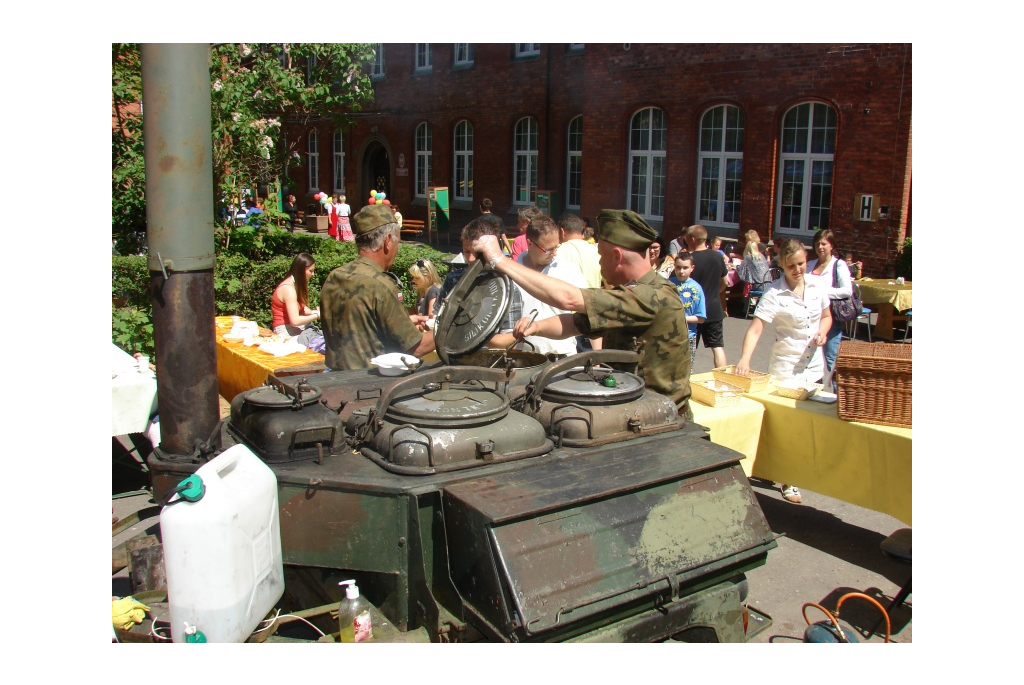 Szkolny Pikinik Naukowy w OSW nr 2 dla Niesłyszących - 28.05.2012