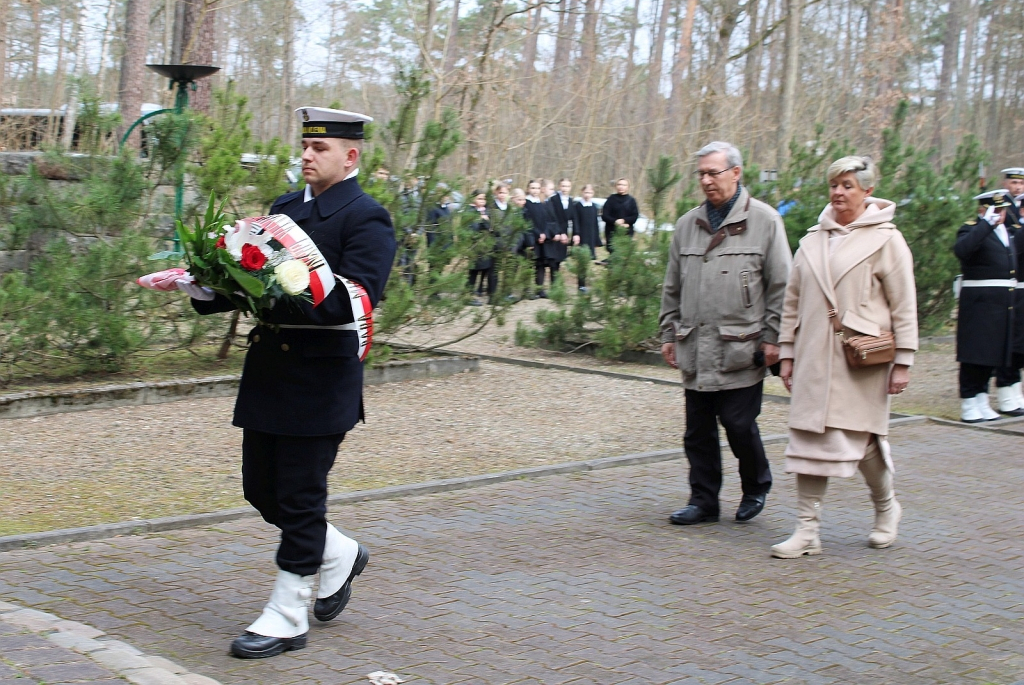 Uroczystość przy Pomniku Piaśnickim