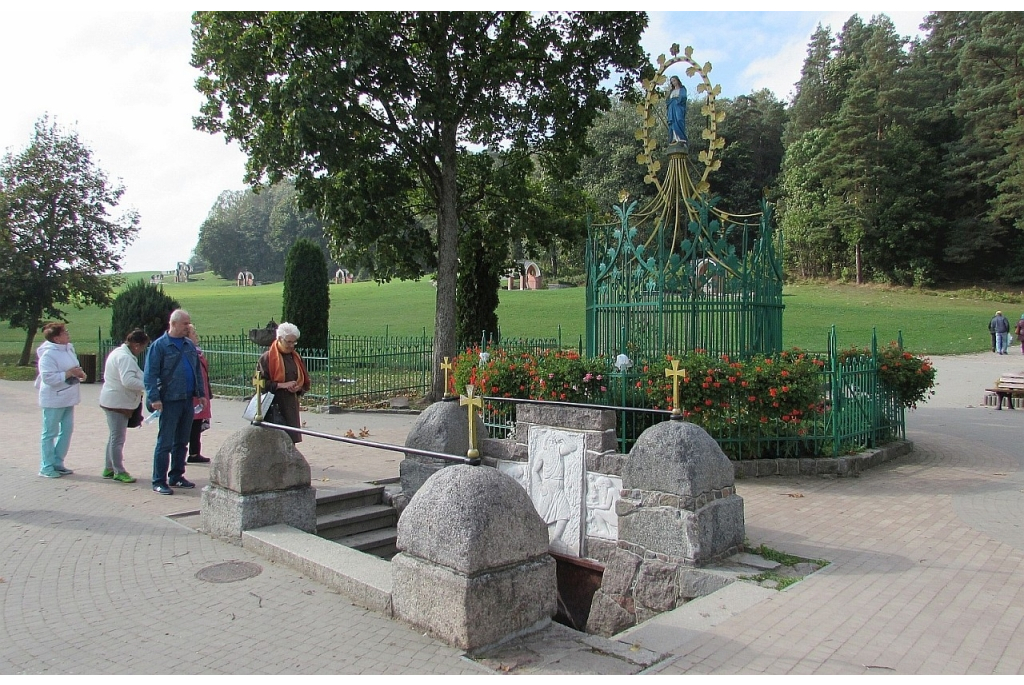 Podróż historyczna na Warmię w ramach cyklu „Ocalić od zapomnienia”