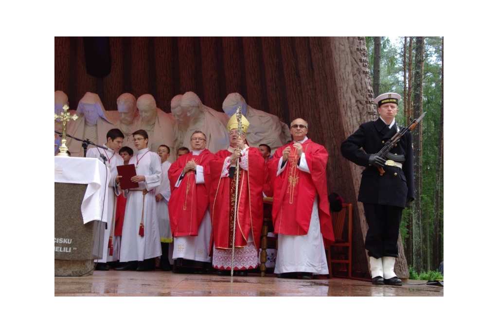 Uroczystość w lesie piaśnickim - 07.10.2012