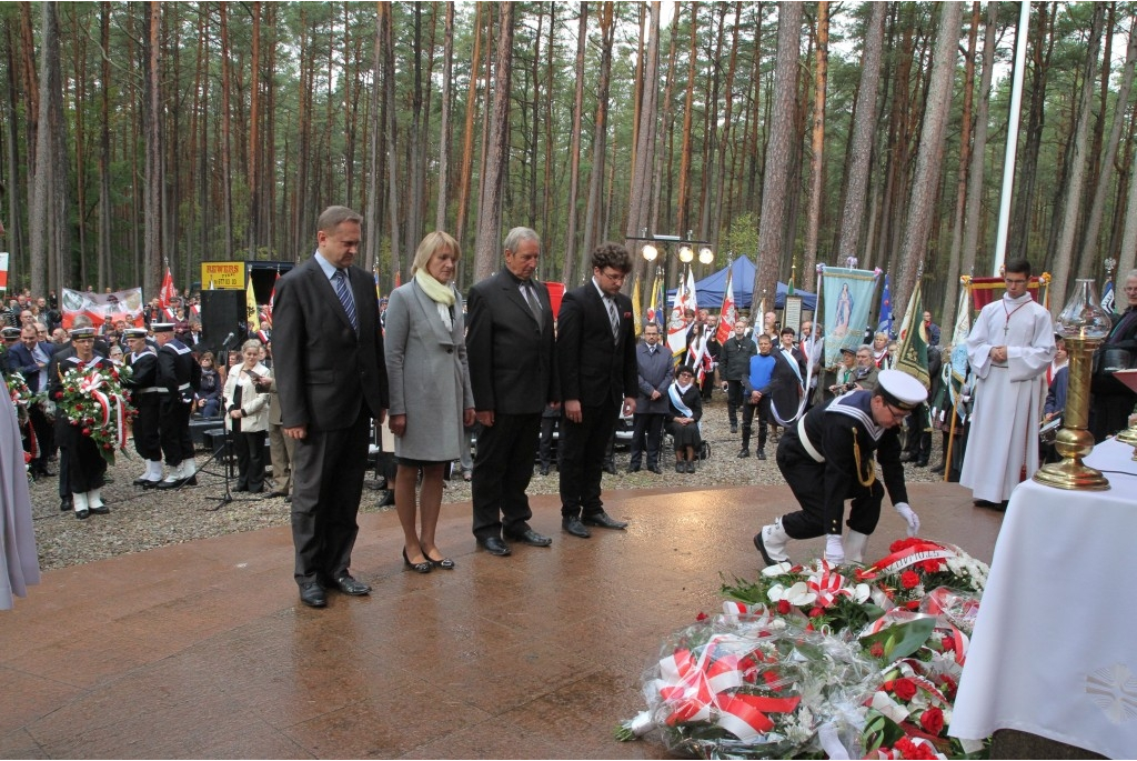 Hołd ofiarom zbrodni piaśnickiej