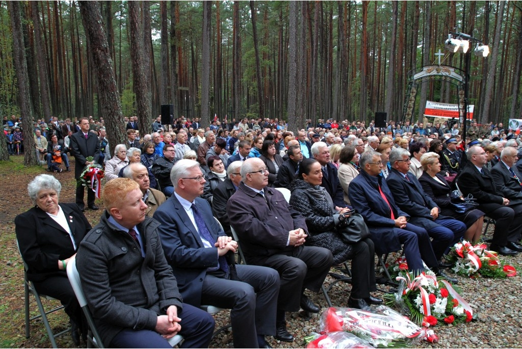 Hołd ofiarom zbrodni piaśnickiej