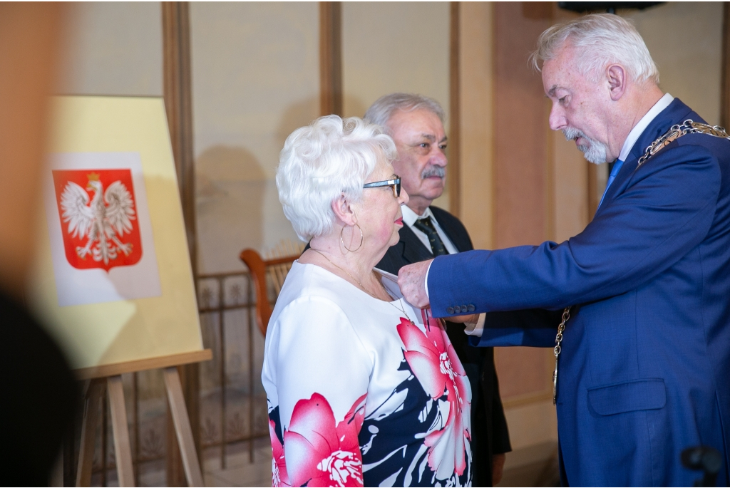 Medale dla szczęśliwych jubilatów