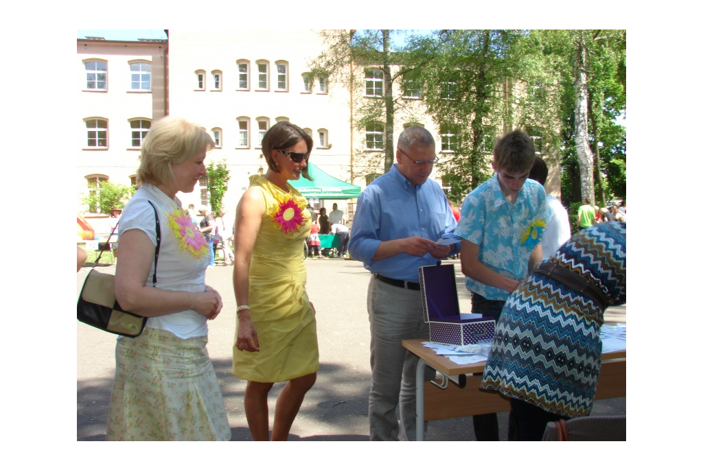 Szkolny Pikinik Naukowy w OSW nr 2 dla Niesłyszących - 28.05.2012