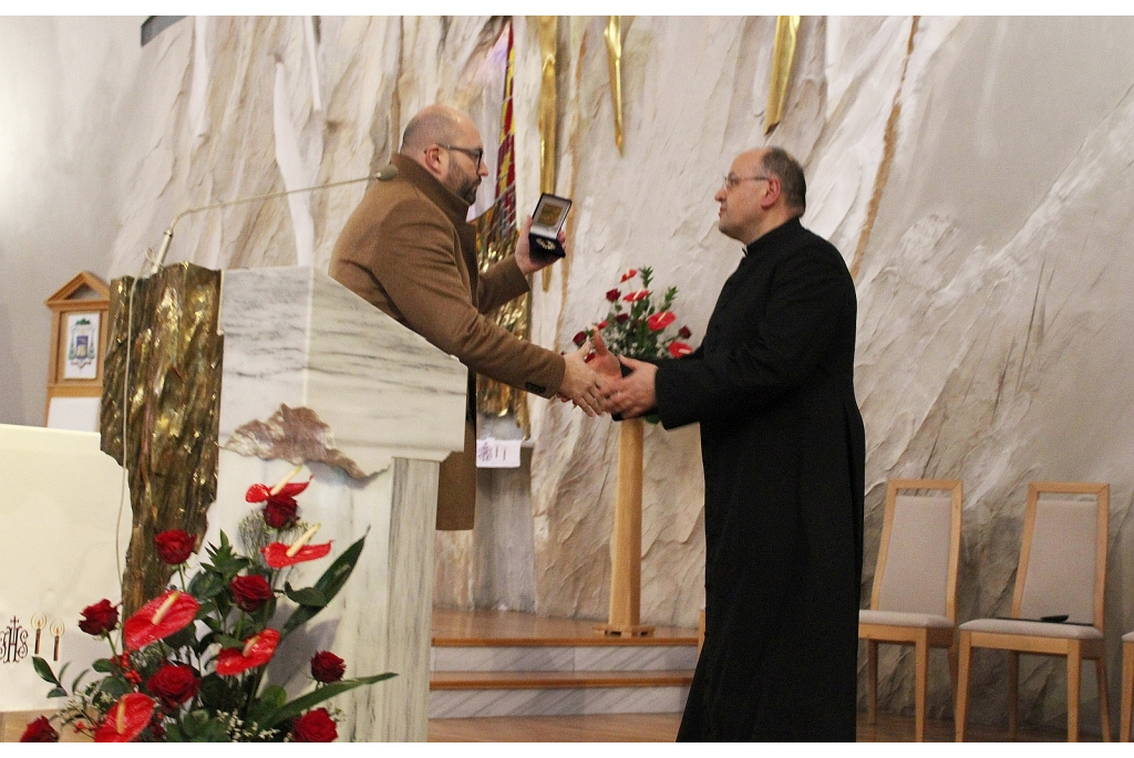 Medal Róży dla Parafii pw. NMP Królowej Polski