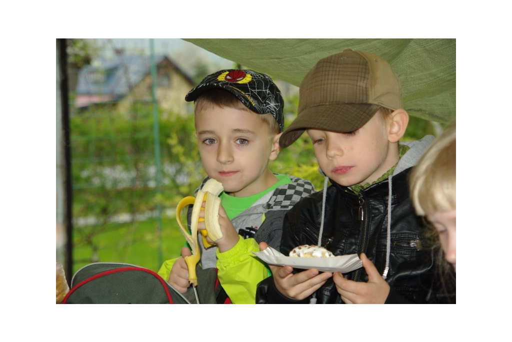 Jerzy Stankiewicz opowiada dzieciom o pszczołach - 04.05.2012