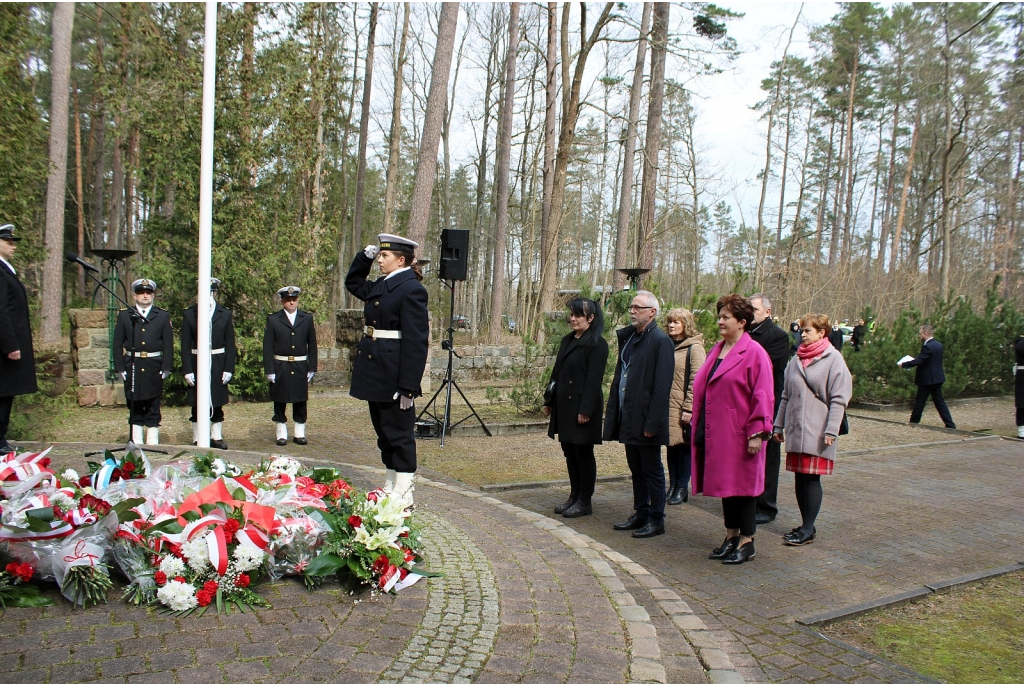 Uroczystość przy Pomniku Piaśnickim