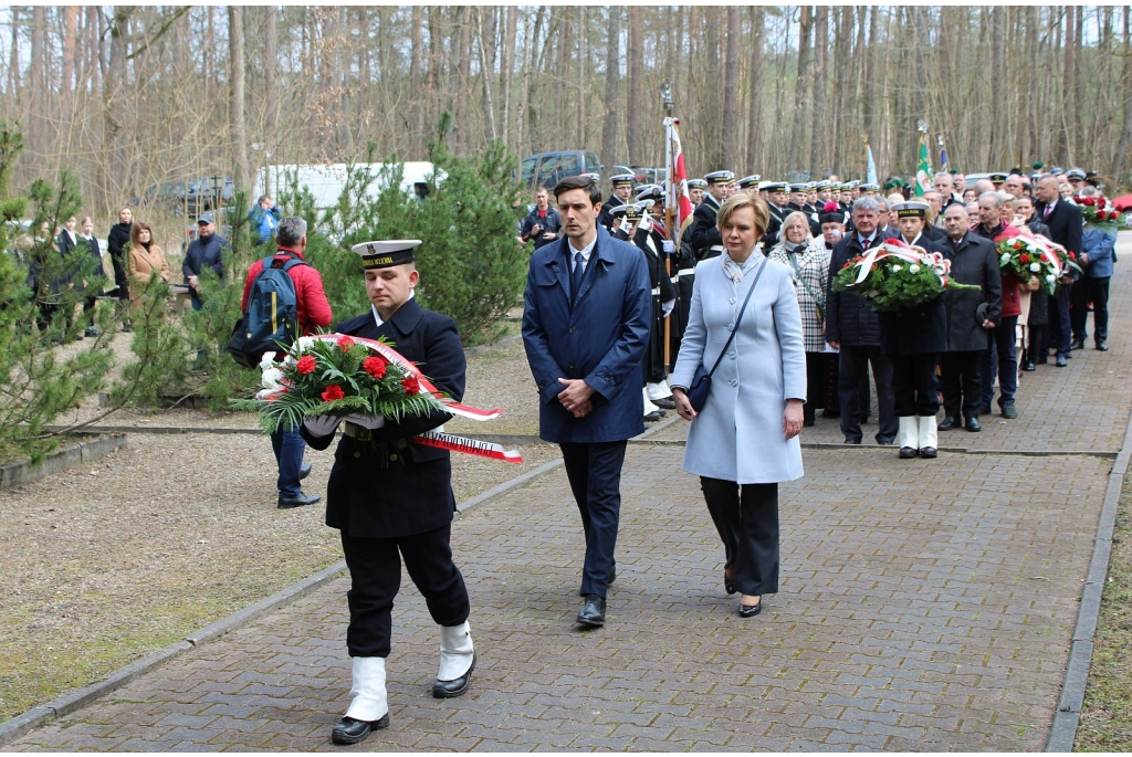 Uroczystość przy Pomniku Piaśnickim