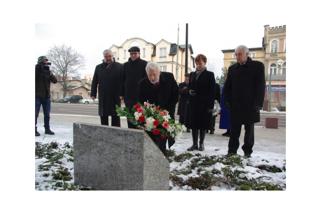 Odsłonięcie tablicy upamiętaniającej związki Wejherowa z morzem - 10.02.2013