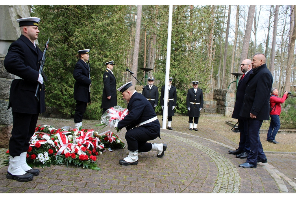 Uroczystość przy Pomniku Piaśnickim