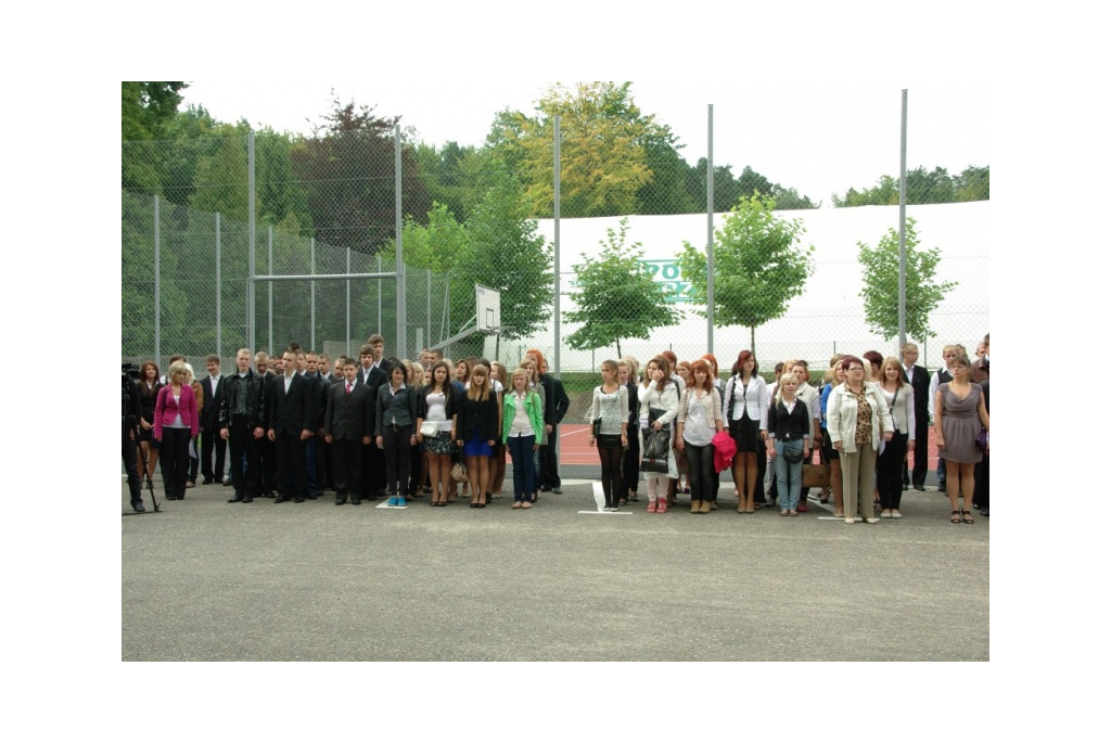 Pierwszy dzwonek w Niepublicznej Szkole Rzemiosł - 03.09.2012