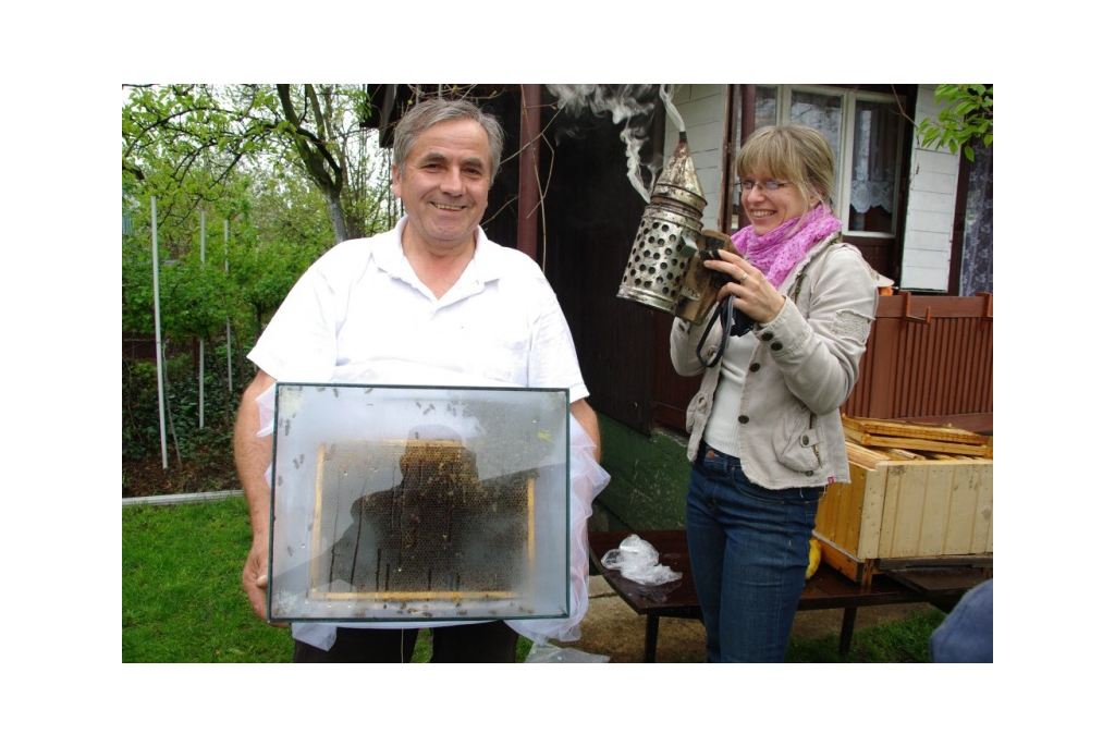 Jerzy Stankiewicz opowiada dzieciom o pszczołach - 04.05.2012