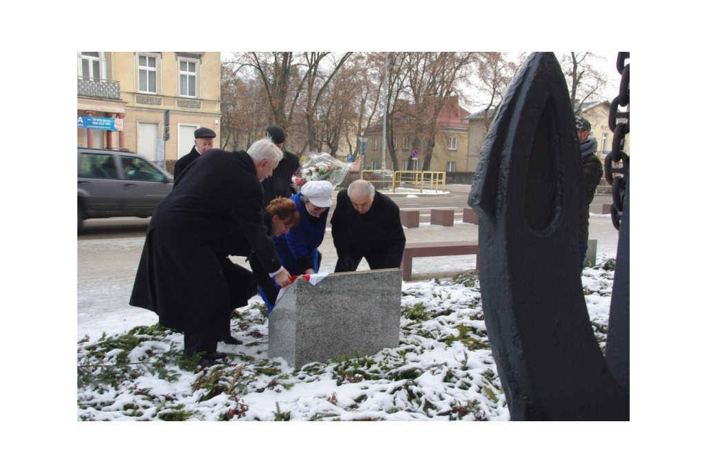 Odsłonięcie tablicy upamiętaniającej związki Wejherowa z morzem - 10.02.2013