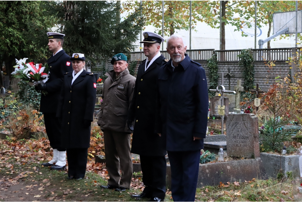 Hołd i pamięć o poległych patriotach i żołnierzach