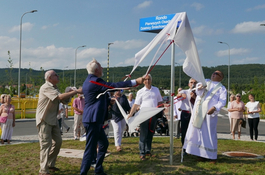 Odsłonięcie nazwy nowego ronda na Śmiechowie