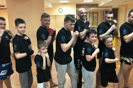 Zapisy na bezpłatne zajęcia z kickboxingu