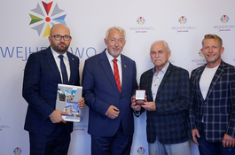 Pamiątkowy medal dla wieloletniego sędziego 