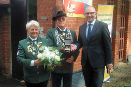 Medal Róży dla Ludmiły i Kazimierza Gołąbków