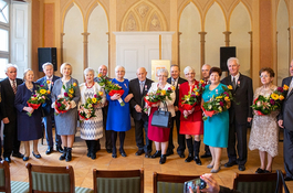 Małżonkowie-Jubilaci uhonorowani medalami