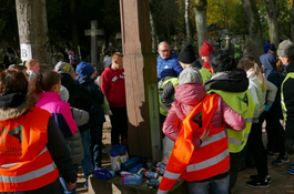 Trwa akcja „Nie pozwól pamięci zarastać trawą”