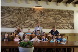 Uczniowie z wejherowskiej „szóstki” zwiedzili Ratusz 