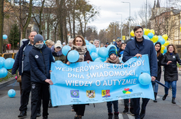 „Razem dla autyzmu” - niebieski marsz przeszedł ulicami Wejherowa 