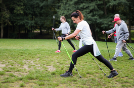 Nowatorskie zajęcia Nordic Walking w Parku Miejskim 