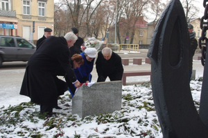 Odsłonięcie tablicy upamiętaniającej związki Wejherowa z morzem - 10.02.2013