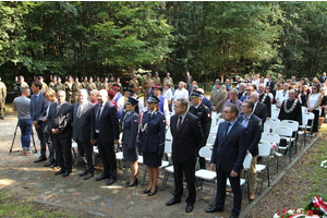 Hołd żołnierzom 1 MPS poległym pod Białą