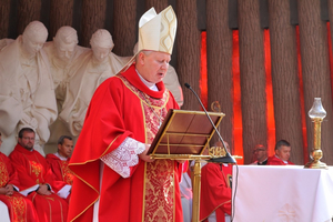 Hołd ofiarom zbrodni piaśnickiej